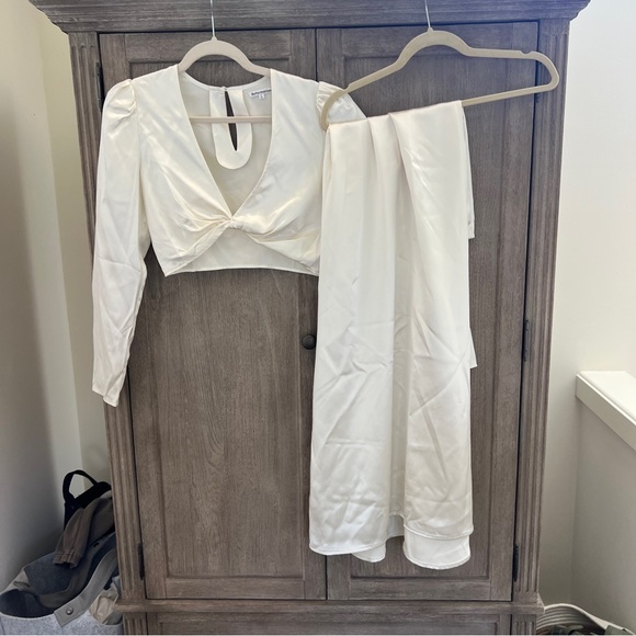 Reformation Barcelona Silk Two Piece - Picture 7 of 15